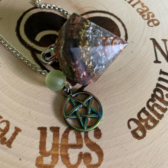 Pendulum - Picture 2 of 3